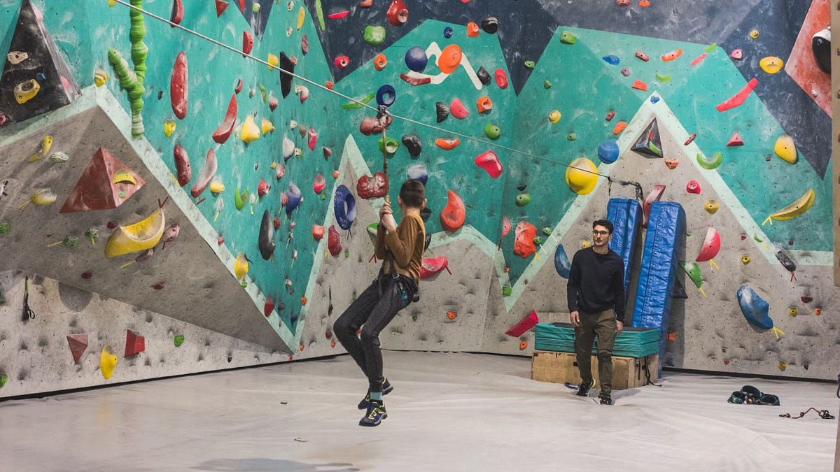 Climb Again, cățărătorii care oferă terapie și incluziune prin escaladă pentru copiii cu dizabilități