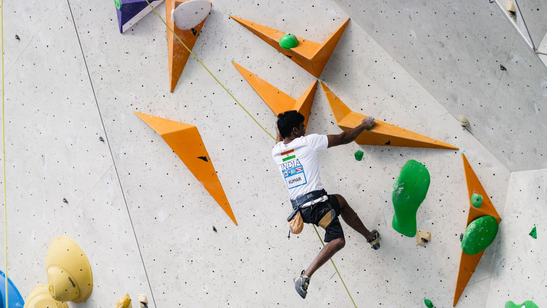 Finals flourish for Innsbruck para climbers