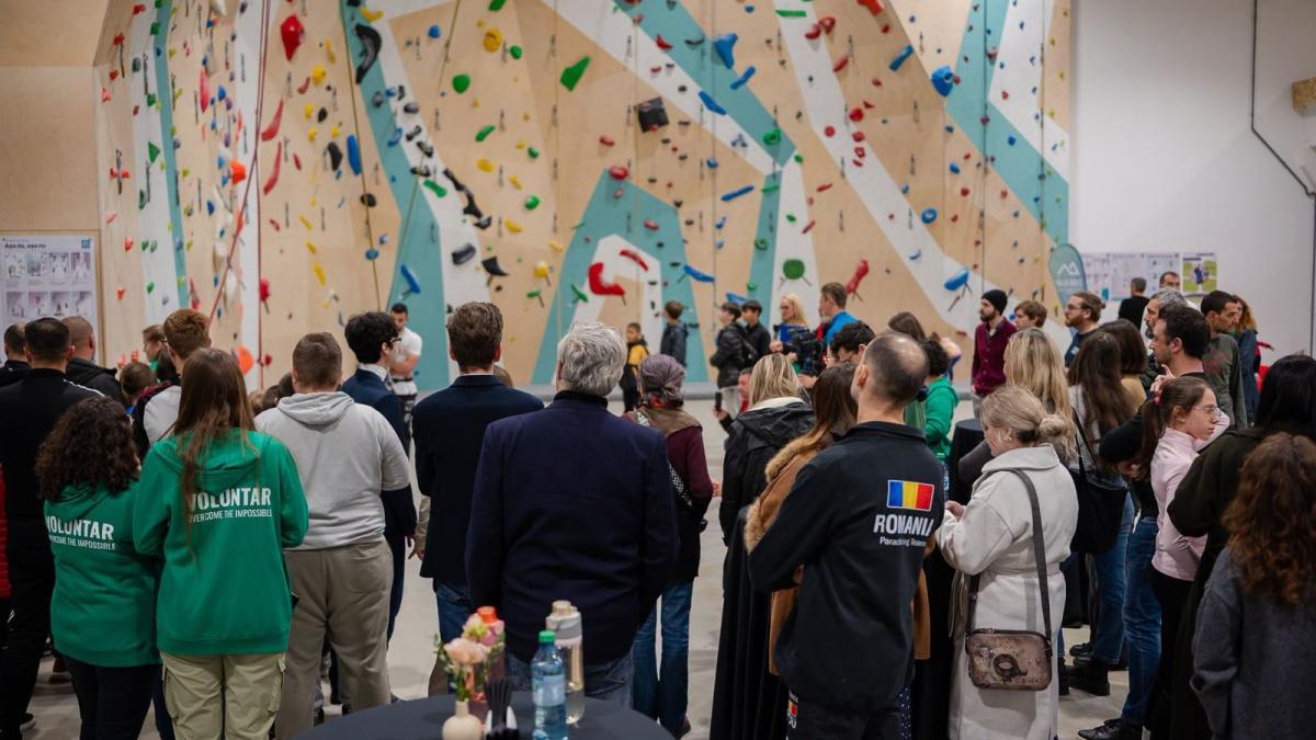 Climb Again a deschis oficial cea mai mare sală de cățărat din Iași, un centru pentru terapie, sport și comunitate